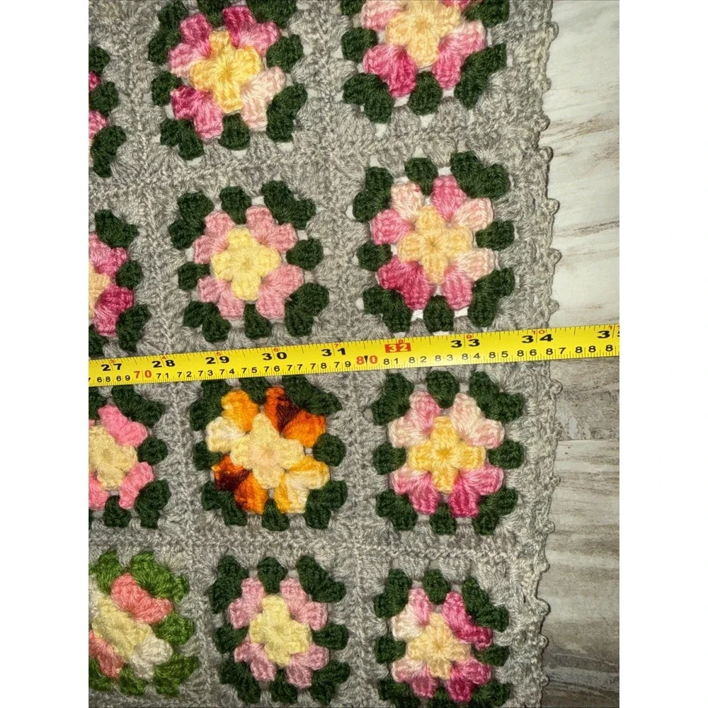 Vtg 70's Handmade Granny Square Afghan Crochet Lap Throw Baby Blanket 48X34
